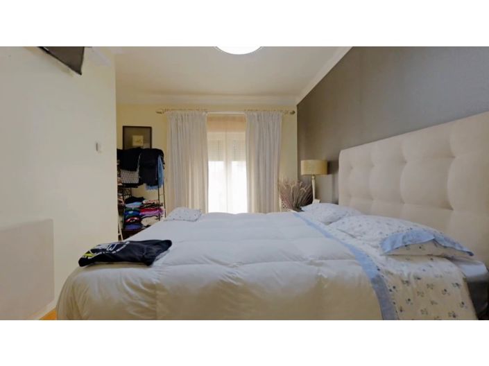 Image No.15-3 Bed House for sale