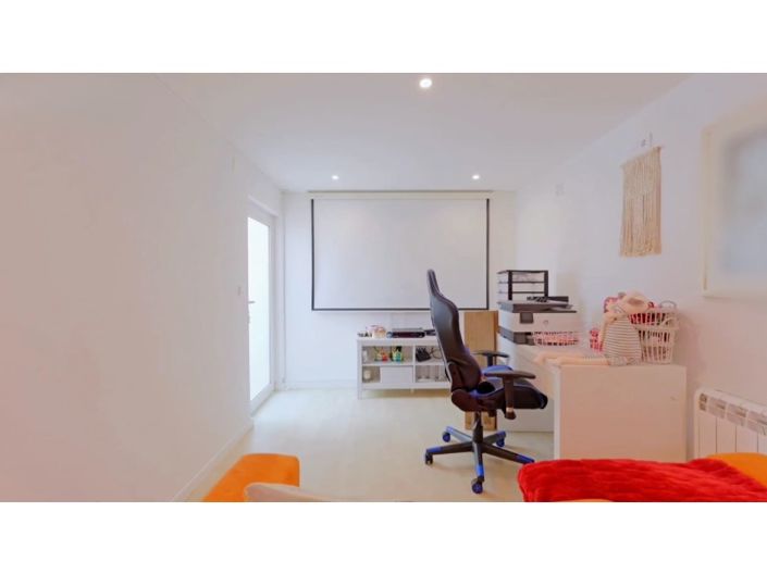 Image No.21-3 Bed House for sale