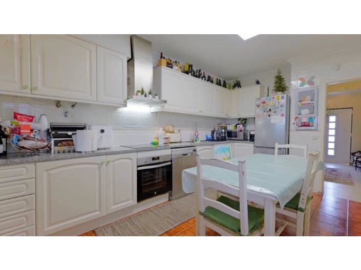 Image No.7-3 Bed House for sale