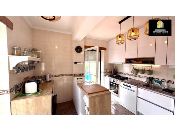 Image No.3-3 Bed Apartment for sale