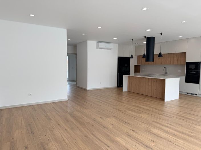 Image No.2-Appartement de 3 chambres à vendre à Lourinhã