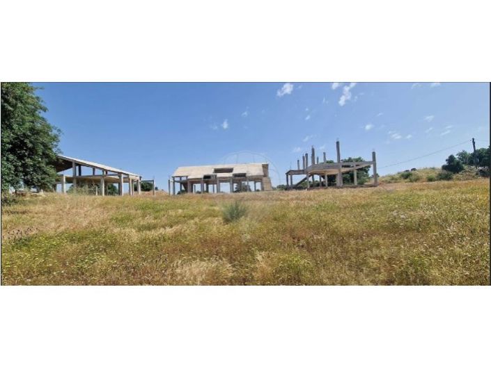 Image No.6-9 Bed Farmhouse for sale