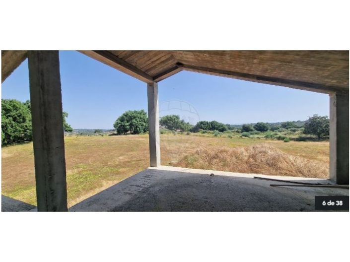 Image No.7-9 Bed Farmhouse for sale