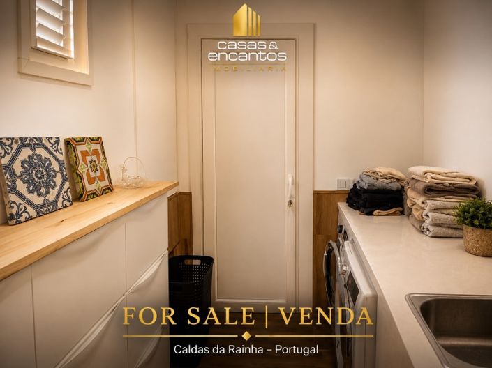 Image No.21-4 Bed House for sale