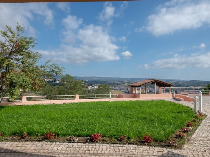 Image No.9-9 Bed House for sale