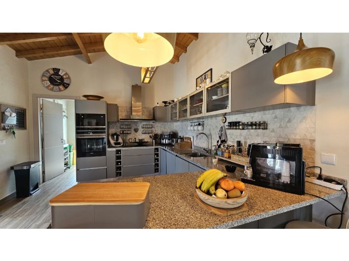 Image No.22-3 Bed House for sale