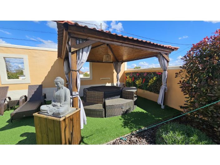 Image No.28-3 Bed House for sale