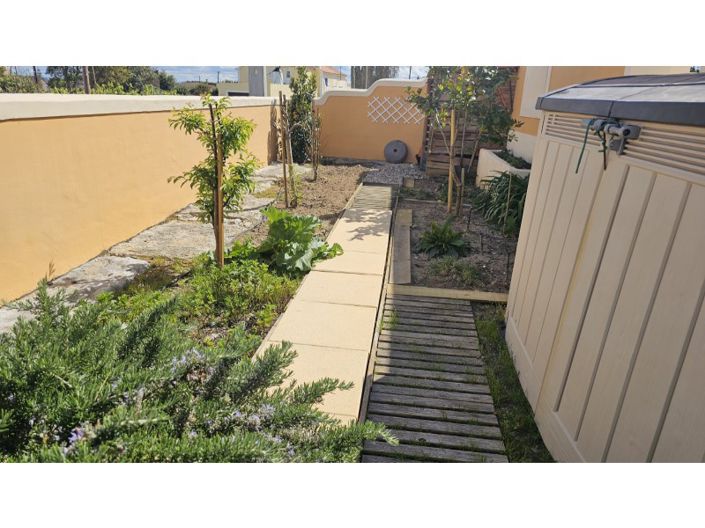 Image No.32-3 Bed House for sale