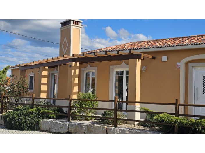 Image No.8-3 Bed House for sale