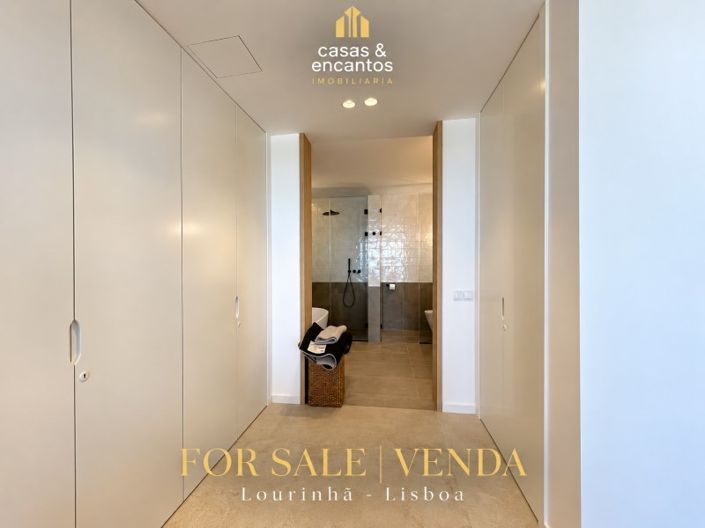 Image No.21-5 Bed House for sale