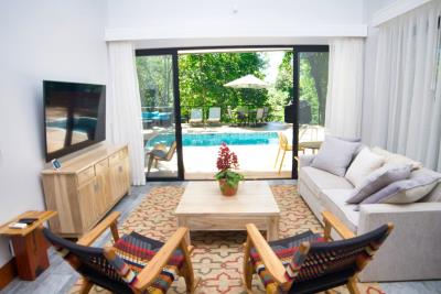 Colibri-living-room-3