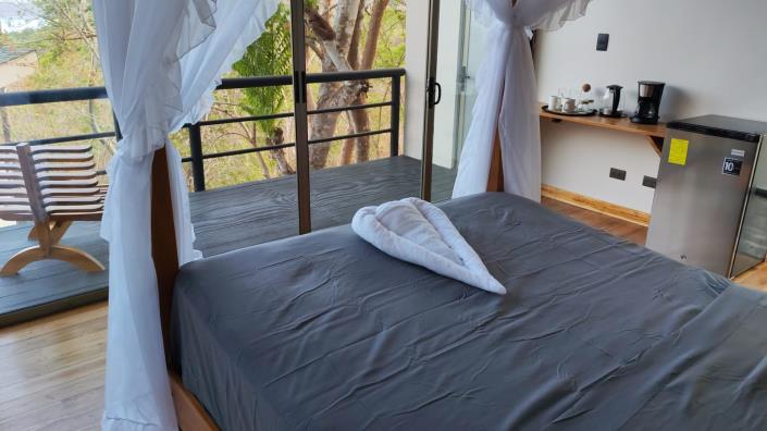 Image No.25-12 Bed Hotel for sale