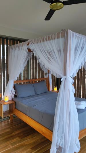 Image No.33-12 Bed Hotel for sale