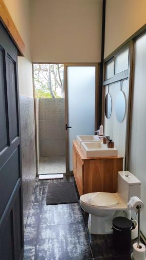 Image No.37-12 Bed Hotel for sale