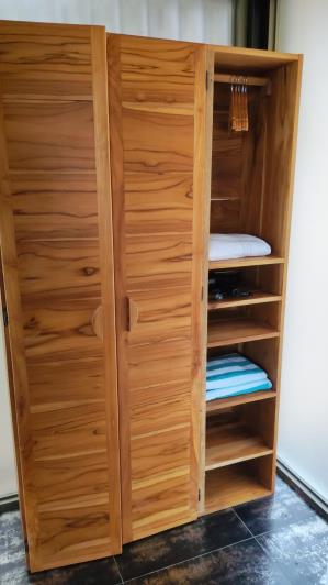 Image No.38-12 Bed Hotel for sale