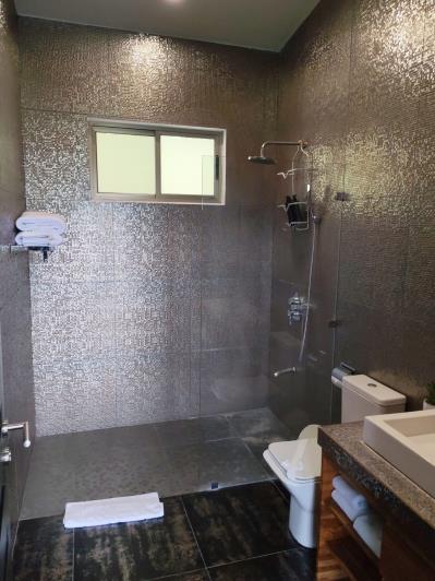 Image No.57-12 Bed Hotel for sale