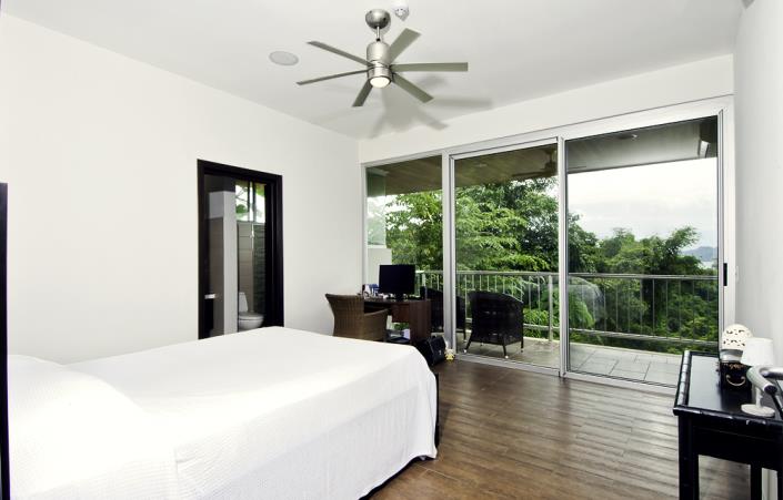 Image No.32-5 Bed Villa for sale