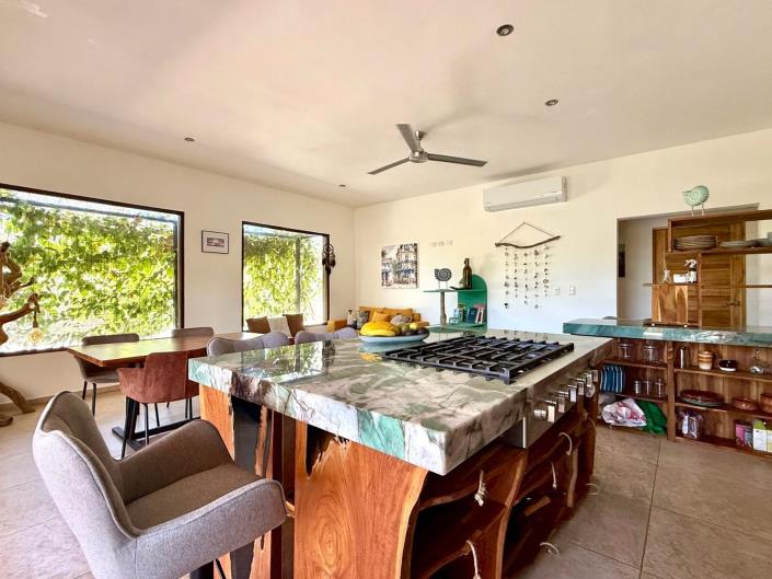 Image No.6-2 Bed House for sale