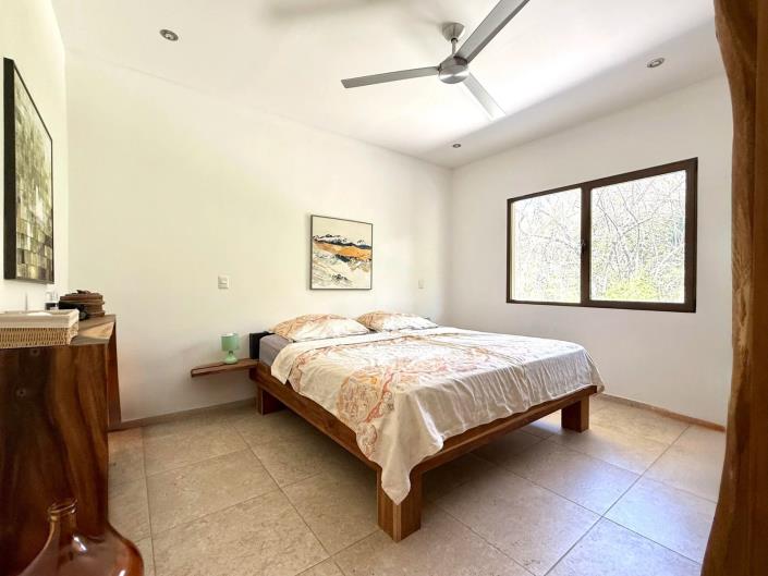 Image No.9-2 Bed House for sale