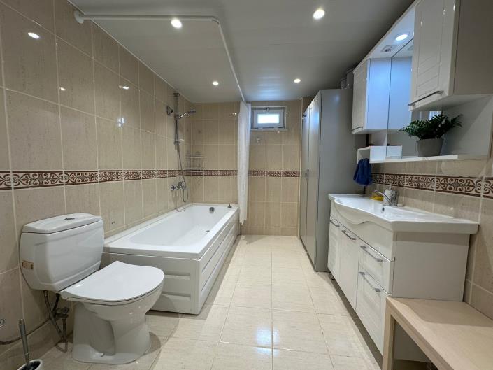 Image No.15-3 Bed Apartment for sale