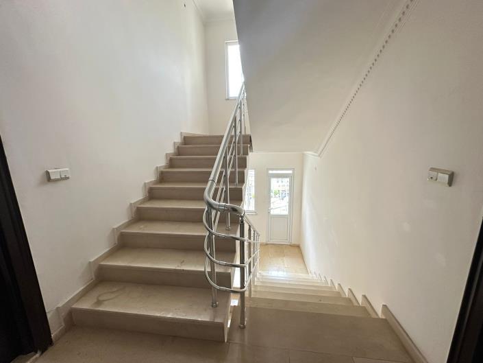 Image No.22-3 Bed Apartment for sale
