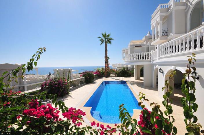Image No.39-6 Bed Village House for sale