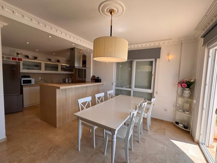 Image No.4-6 Bed Village House for sale