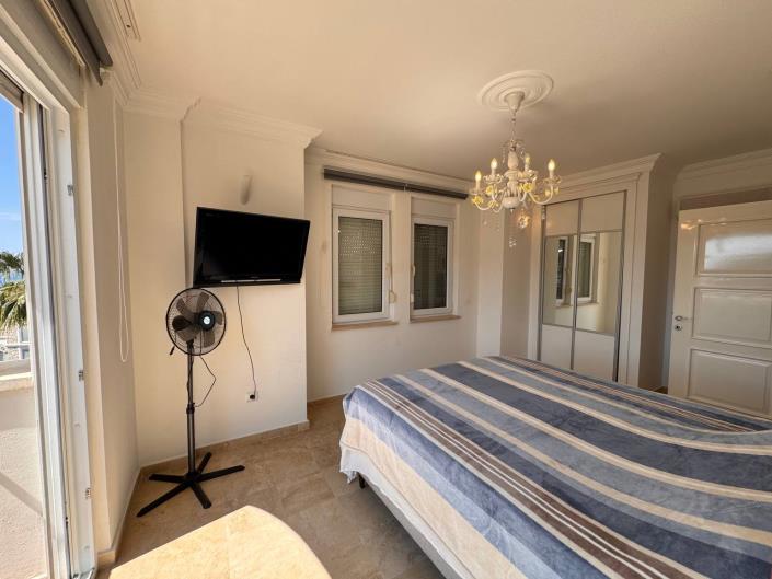 Image No.15-6 Bed Village House for sale