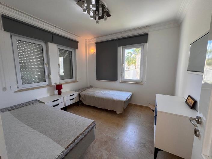 Image No.18-6 Bed Village House for sale
