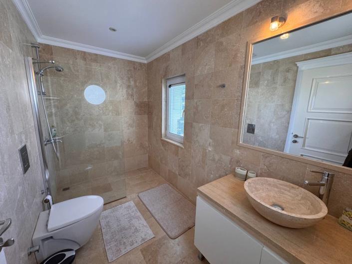 Image No.19-6 Bed Village House for sale