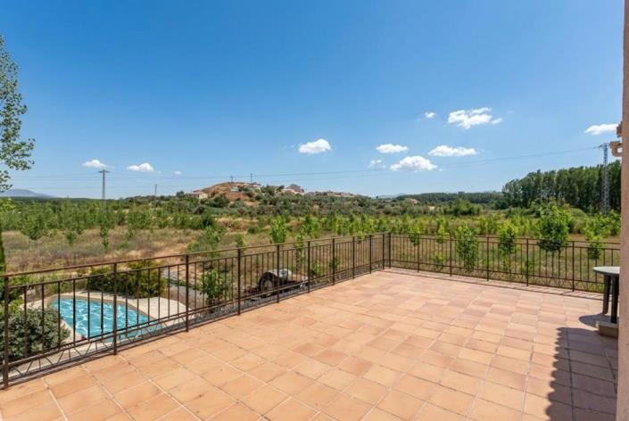 Image No.3-7 Bed Country House for sale