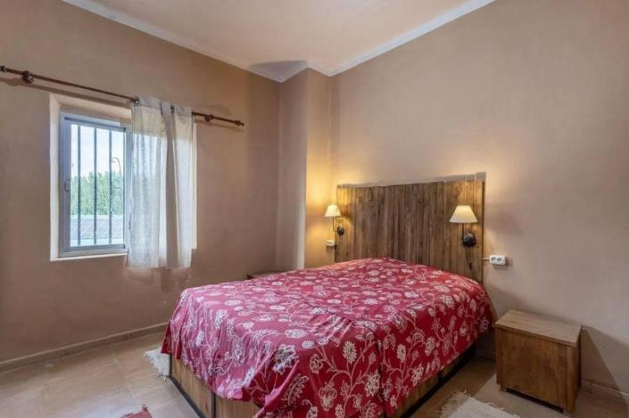 Image No.16-7 Bed Country House for sale