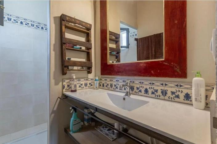 Image No.25-7 Bed Country House for sale