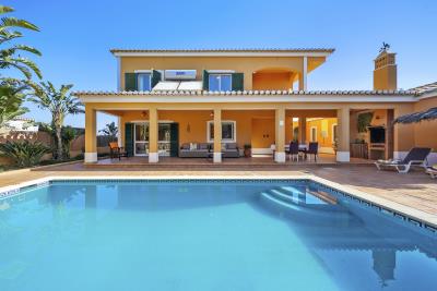 FOTO-CAPA-PISCINA-COM-SOL