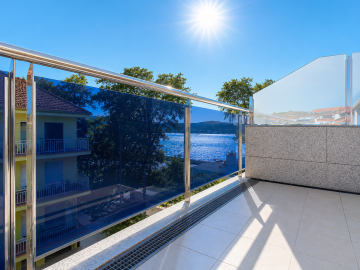 1 - Pontevedra, Penthouse