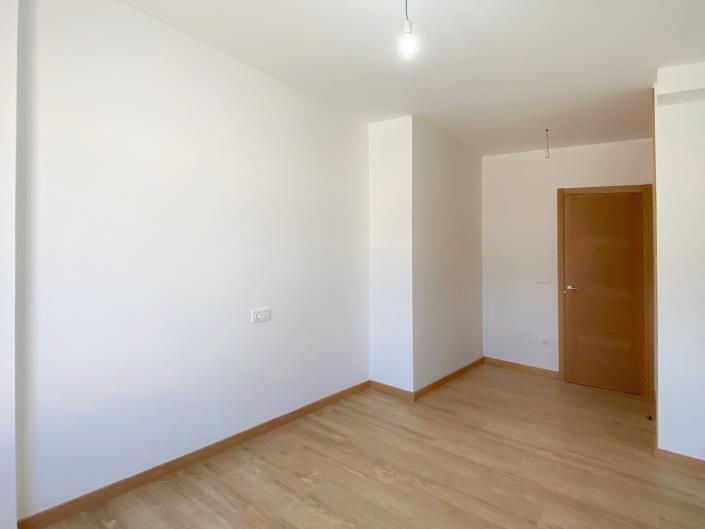 Image No.20-2 Bed Apartment for sale