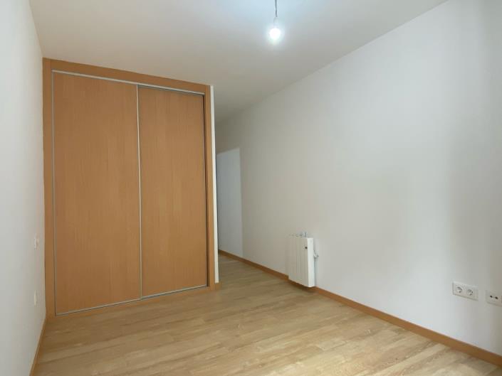 Image No.20-2 Bed Apartment for sale