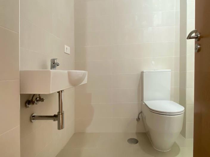Image No.20-2 Bed Apartment for sale