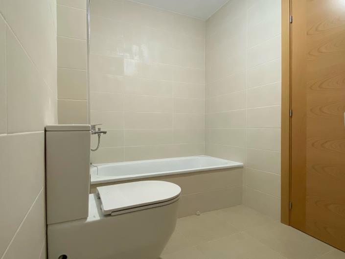 Image No.21-2 Bed Apartment for sale