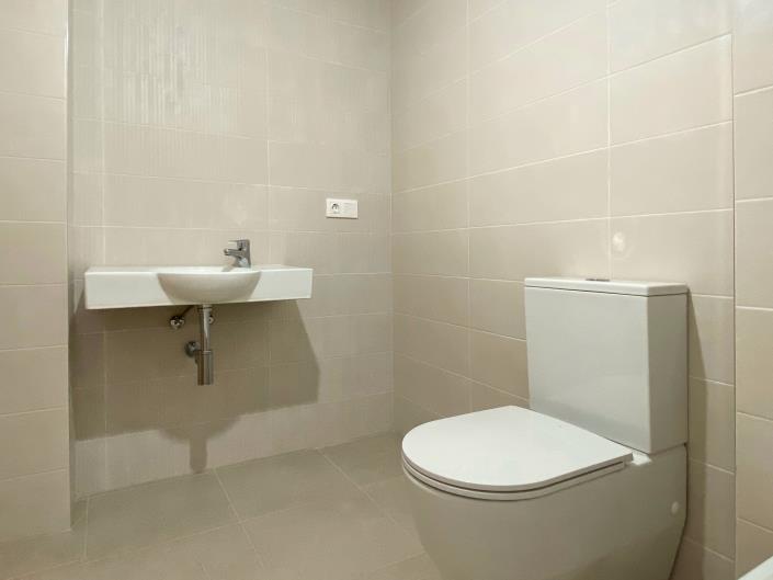 Image No.22-2 Bed Apartment for sale