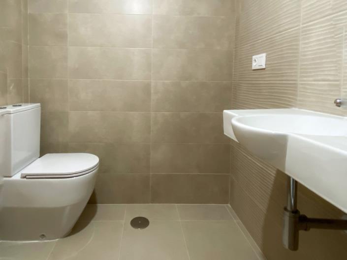 Image No.29-2 Bed Apartment for sale
