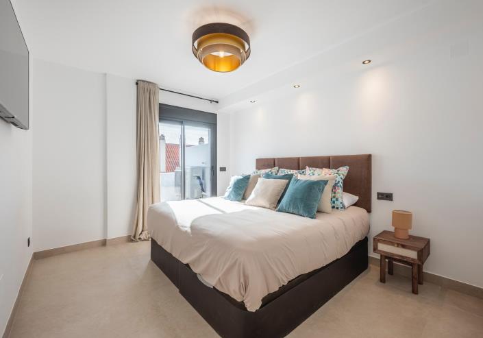 Image No.14-3 Bed Apartment for sale