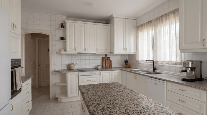 Image No.20-4 Bed House/Villa for sale