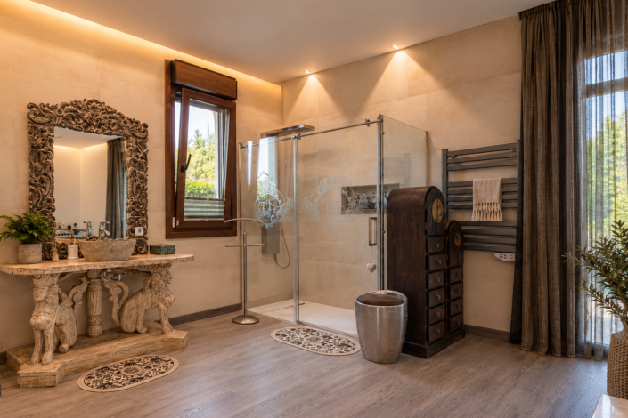 Image No.14-5 Bed Villa / Detached for sale