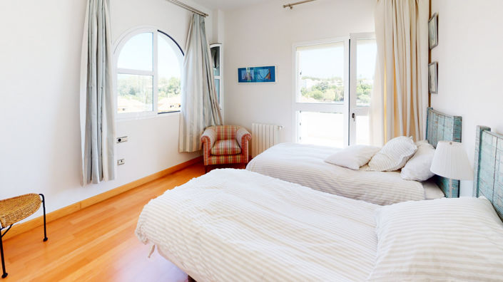 Image No.25-7 Bed Villa for sale