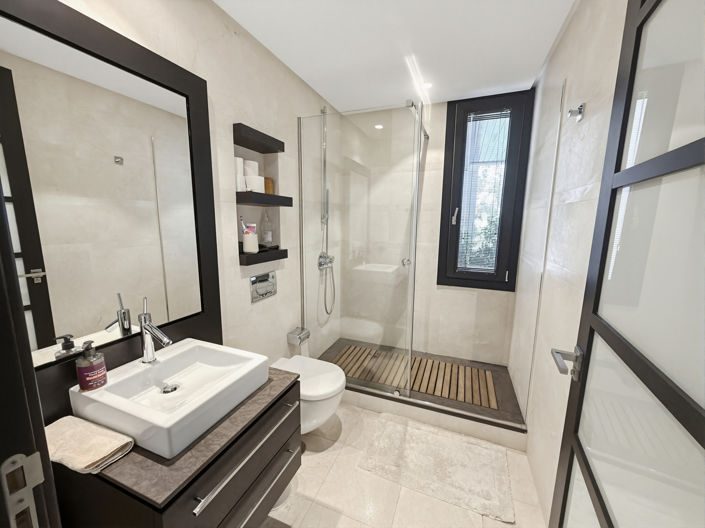 Image No.17-4 Bed Apartment for sale