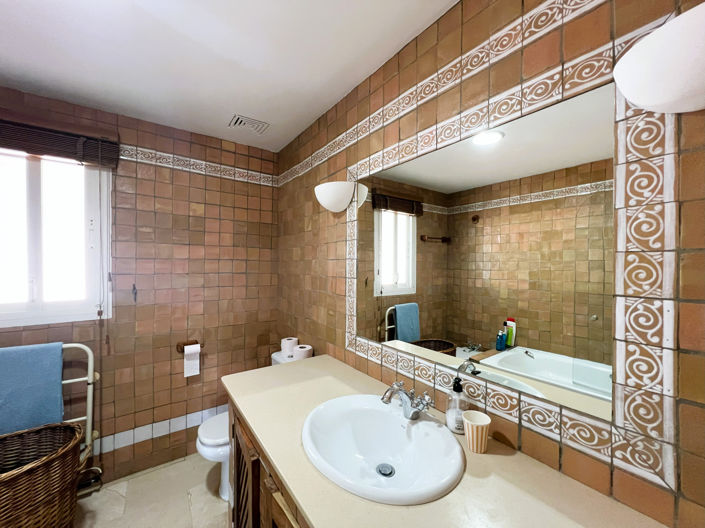 Image No.39-6 Bed Villa for sale