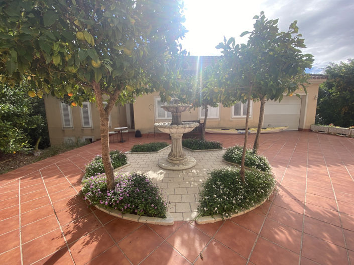 Image No.10-5 Bed Villa for sale