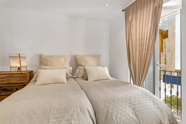 Image No.10-2 Bed House for sale