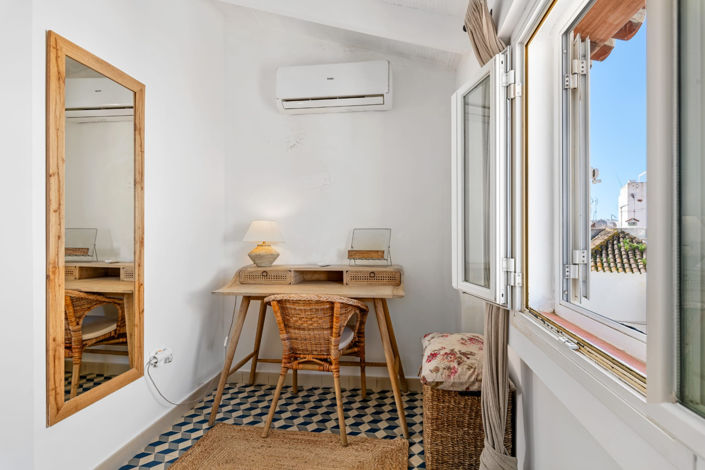 Image No.18-2 Bed House for sale